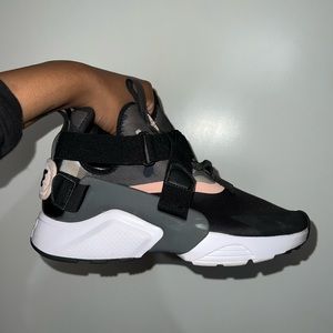 Nike womens shoe size 8